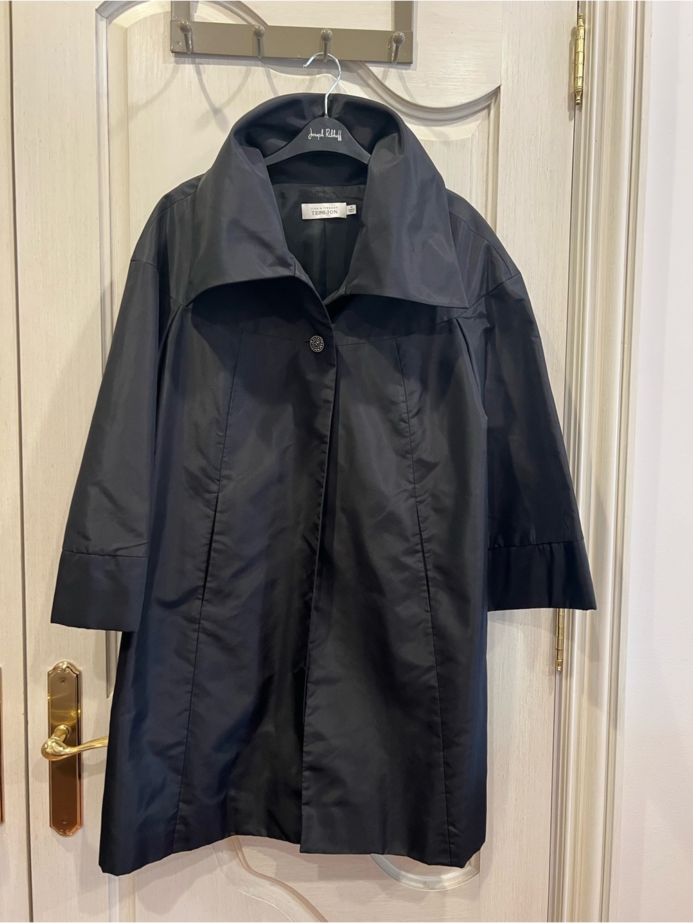 Rickie Freeman for Teri Jon 100% Silk Jacket